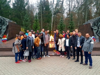 Иностранные студенты БГИТУ посетили мемориальный комплекс «Партизанская поляна»